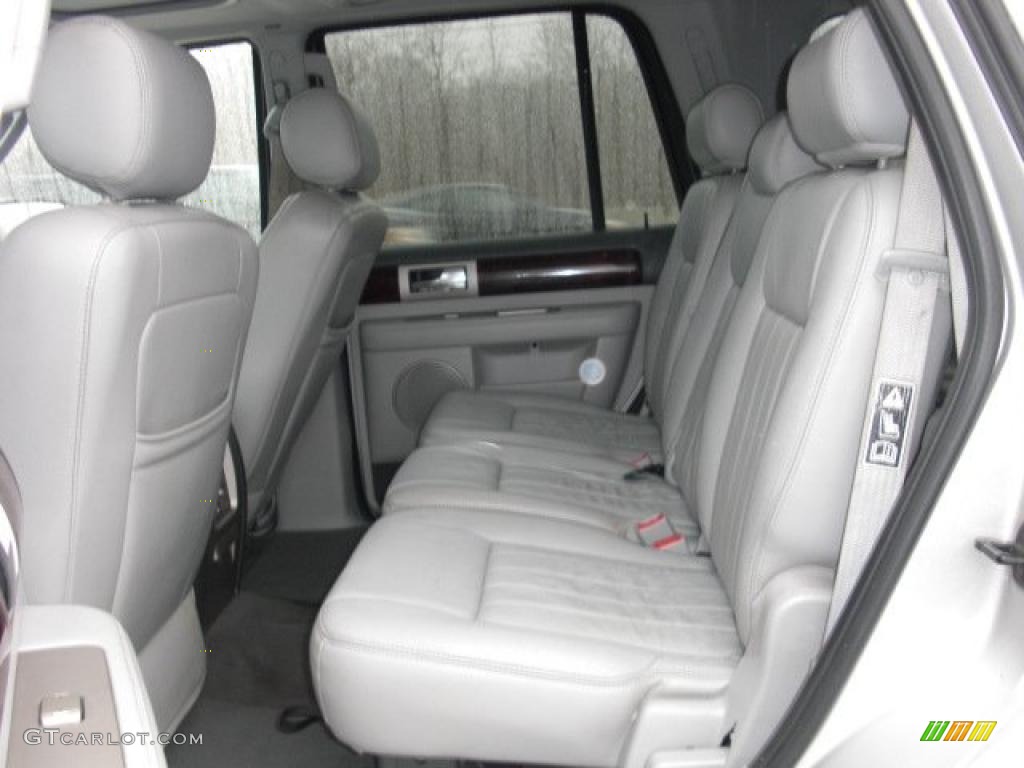 Dove Grey Interior 2004 Lincoln Navigator Luxury 4x4 Photo #44893377
