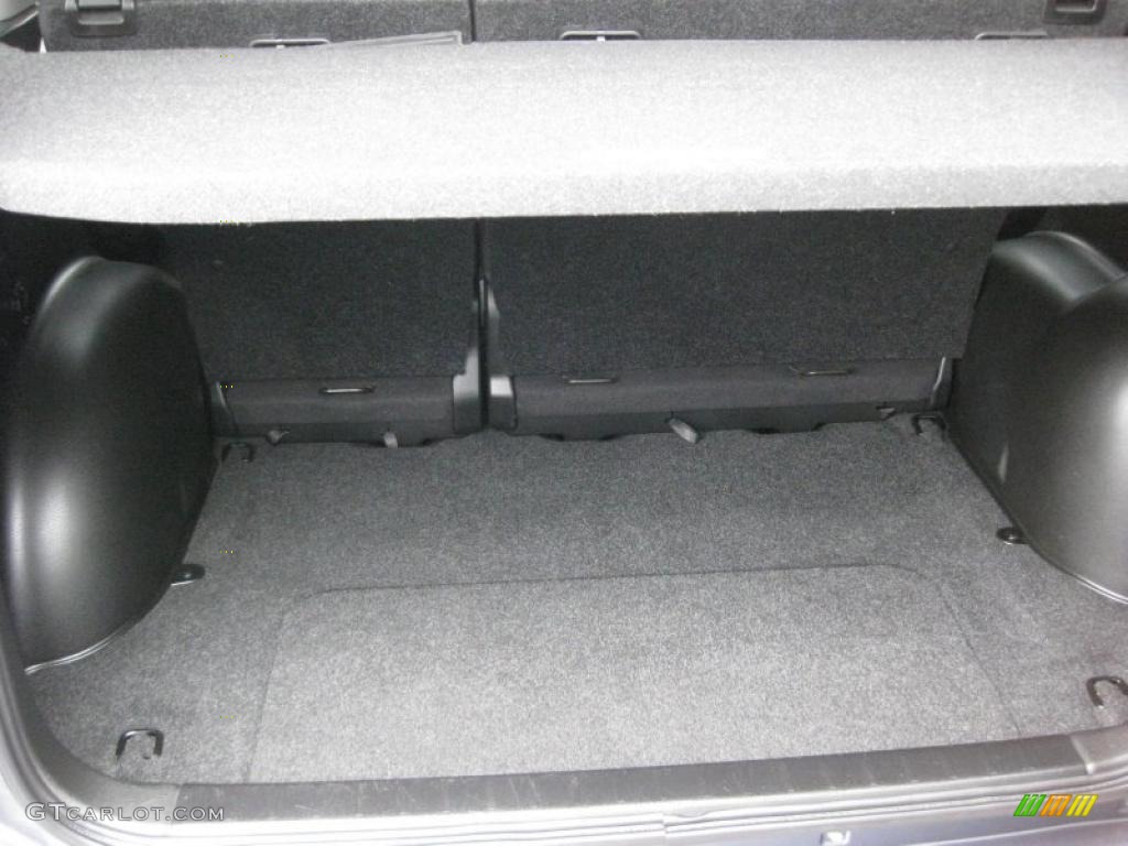 2006 Suzuki Grand Vitara XSport Trunk Photos