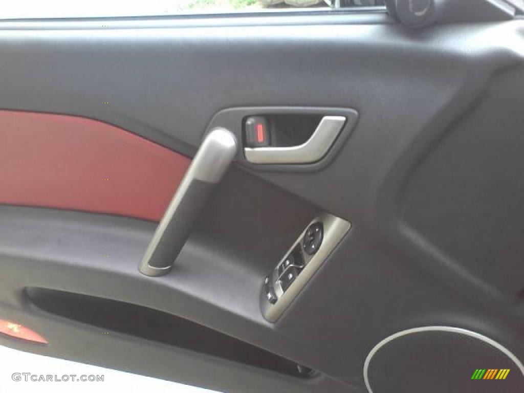 2008 Tiburon SE - Black Pearl / SE Red Leather/Black Sport Grip photo #12