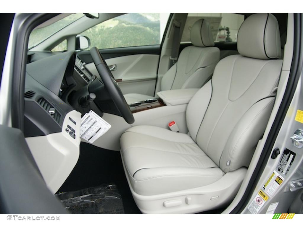 Light Gray Interior 2011 Toyota Venza V6 AWD Photo #44895426