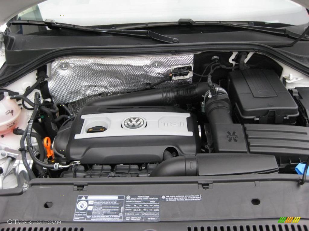 2009 Volkswagen Tiguan SE 4Motion Engine Photos