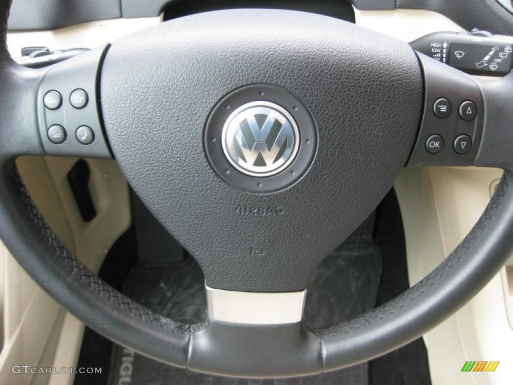 2009 Volkswagen Tiguan SE 4Motion Controls Photo #44896114