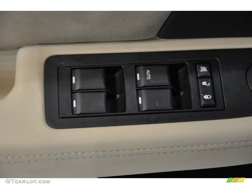 2011 Chrysler 200 Touring Controls Photo #44897458