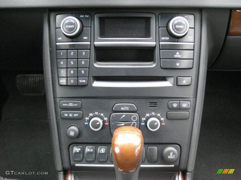 2008 Volvo XC90 V8 AWD Controls Photo #44897558