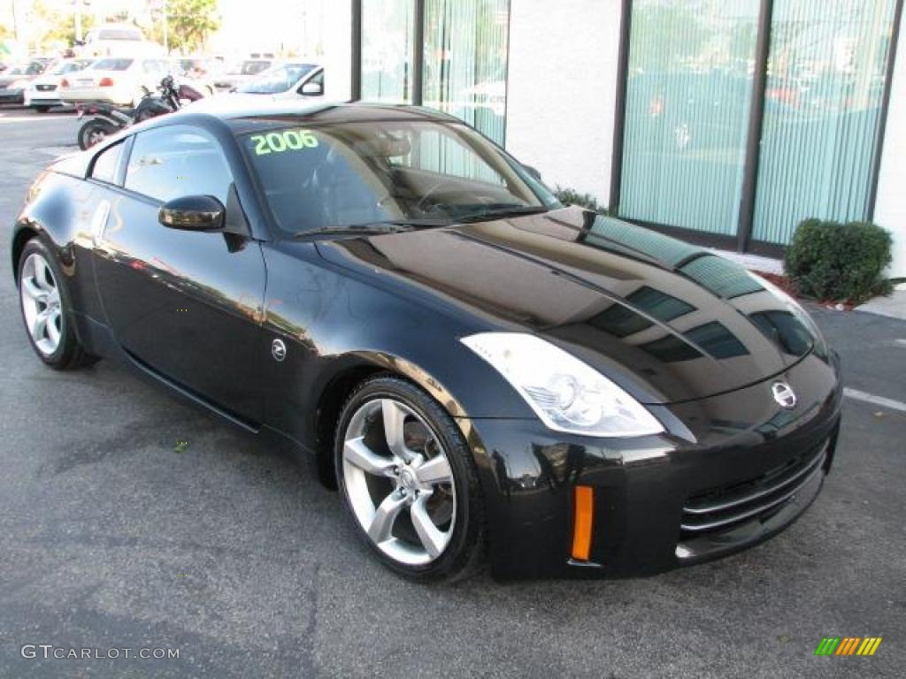 Magnetic Black Pearl Nissan 350Z