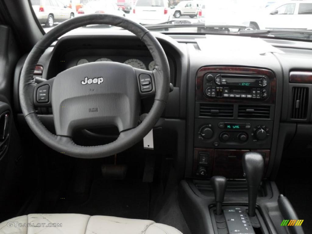 2001 Jeep Grand Cherokee Limited 4x4 Agate/Light Taupe Dashboard Photo #44903106