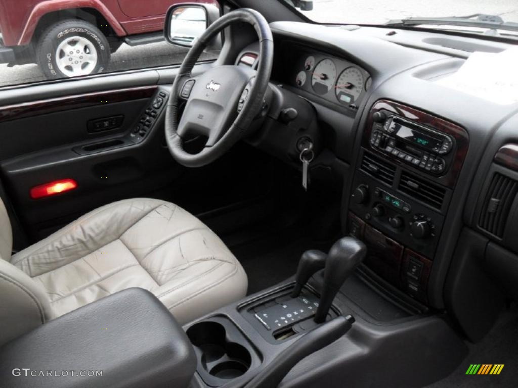 2001 Jeep Grand Cherokee Limited 4x4 Agate/Light Taupe Dashboard Photo #44903186
