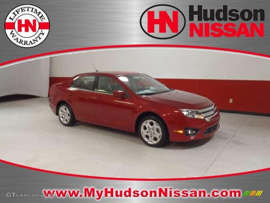 2010 Fusion SE - Red Candy Metallic / Camel photo #1