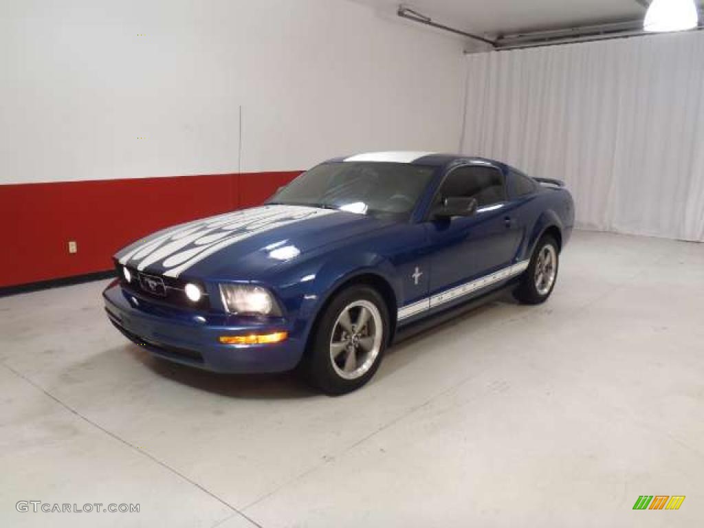 2006 Mustang V6 Premium Coupe - Vista Blue Metallic / Dark Charcoal photo #8