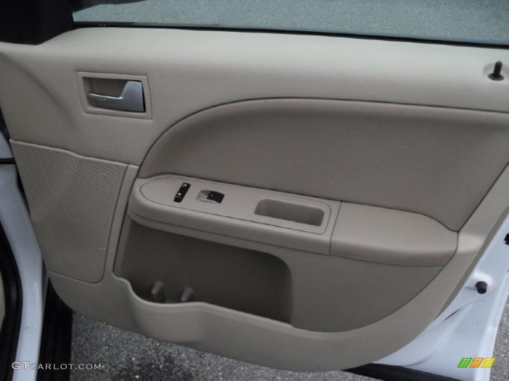 2006 Ford Five Hundred Limited Pebble Beige Door Panel Photo #44904856