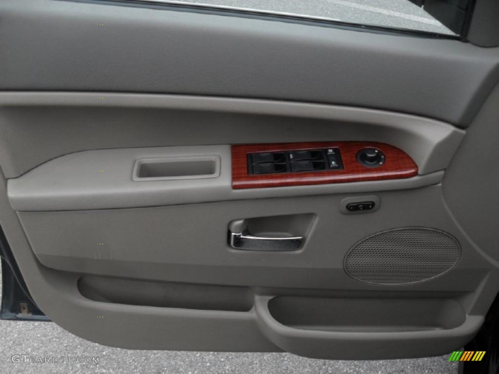 2005 Grand Cherokee Limited 4x4 - Deep Beryl Green Pearl / Dark Khaki/Light Graystone photo #8