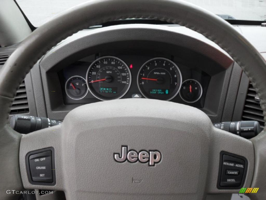 2005 Grand Cherokee Limited 4x4 - Deep Beryl Green Pearl / Dark Khaki/Light Graystone photo #12
