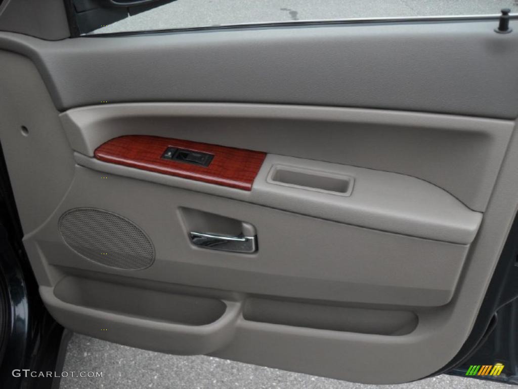 2005 Grand Cherokee Limited 4x4 - Deep Beryl Green Pearl / Dark Khaki/Light Graystone photo #21