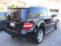 Black - ML 550 4Matic Photo No. 2
