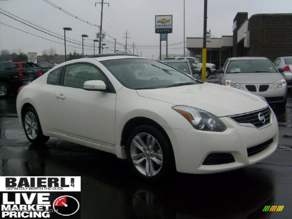 2010 Altima 2.5 S Coupe - Winter Frost White / Charcoal photo #1