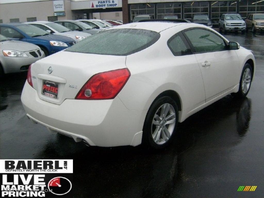 2010 Altima 2.5 S Coupe - Winter Frost White / Charcoal photo #7