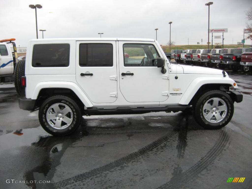 Bright White 2011 Jeep Wrangler Unlimited Sahara 4x4 Exterior Photo #44914532