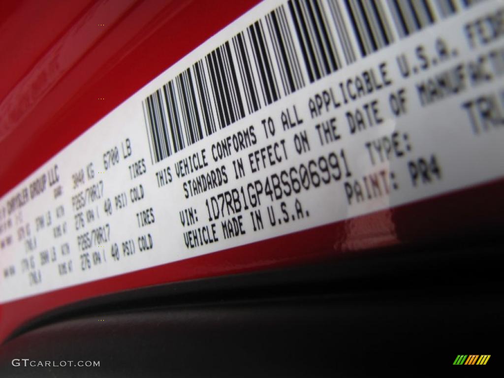2011 Ram 1500 ST Quad Cab - Flame Red / Dark Slate Gray/Medium Graystone photo #14