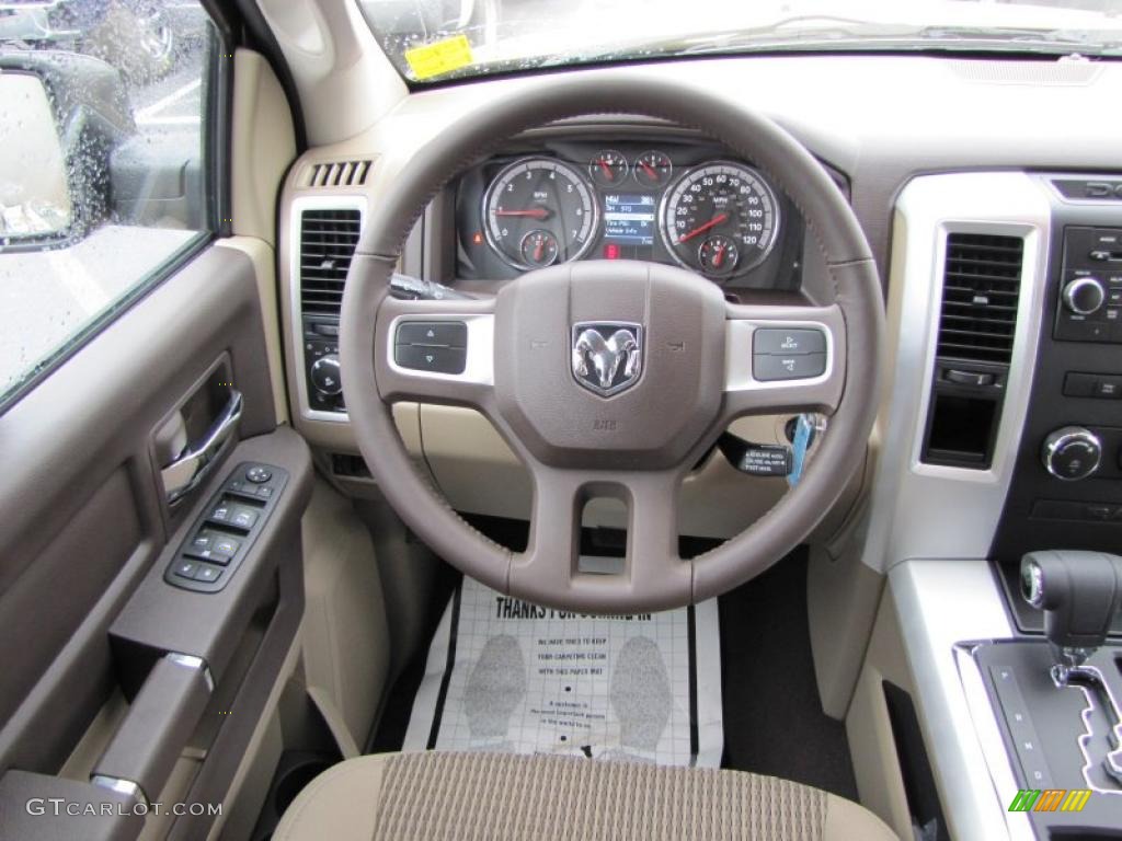 2011 Dodge Ram 1500 Big Horn Quad Cab Gauges Photo #44915592