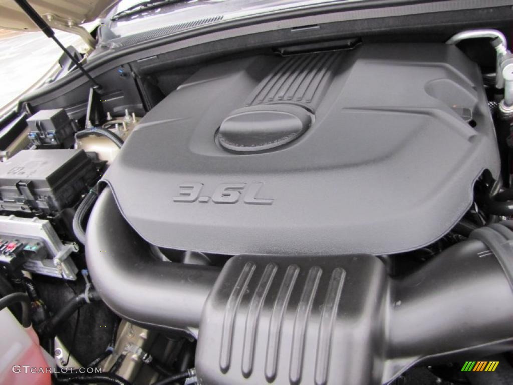 2011 Dodge Durango Express 3.6 Liter DOHC 24-Valve VVT Pentastar V6 Engine Photo #44915824