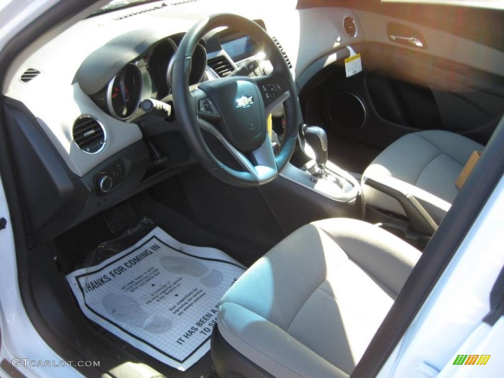 Cocoa/Light Neutral Leather Interior 2011 Chevrolet Cruze LT Photo #44917300