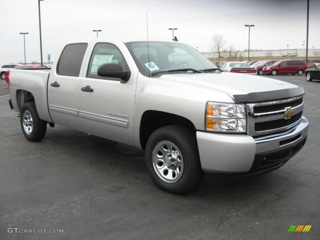 2011 Silverado 1500 LS Crew Cab - Sheer Silver Metallic / Dark Titanium photo #3