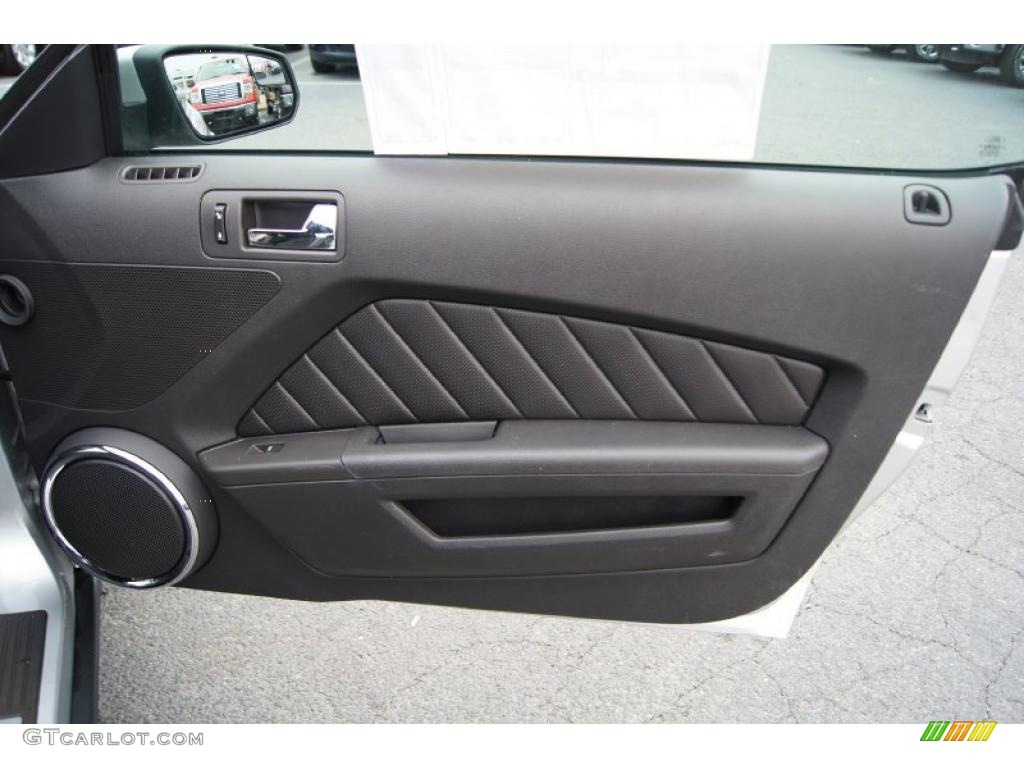 2011 Ford Mustang GT Premium Convertible Charcoal Black Door Panel Photo #44919592
