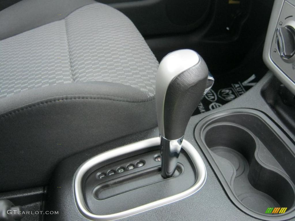 2005 Chevrolet Cobalt LS Coupe 4 Speed Automatic Transmission Photo #44921620