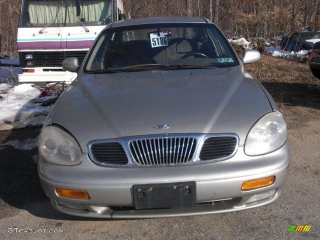 2000 Leganza SE - Olive Silver Metallic / Gray photo #1