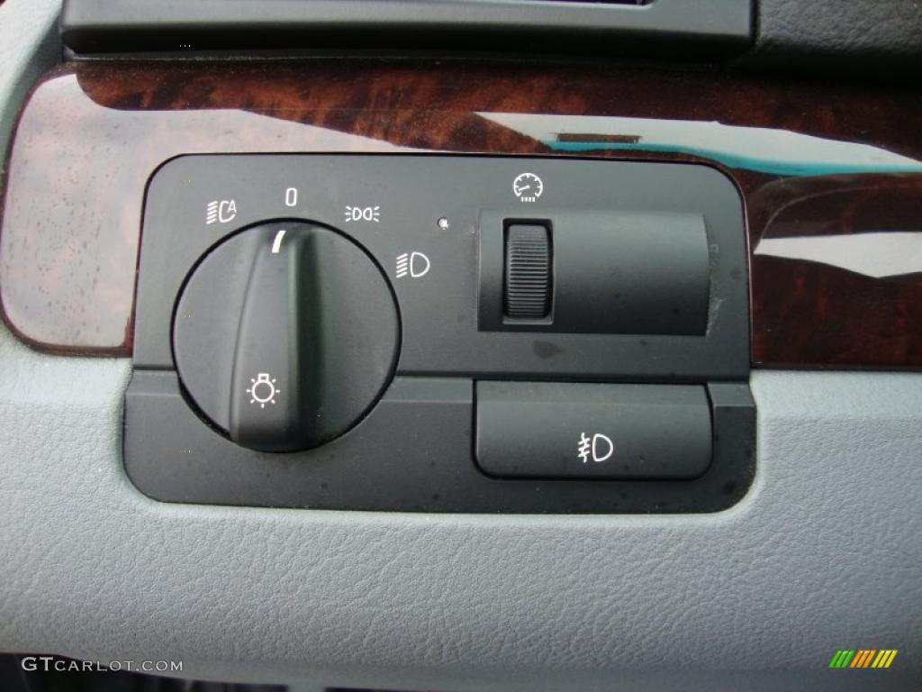 2003 BMW 3 Series 330i Convertible Controls Photo #44926605