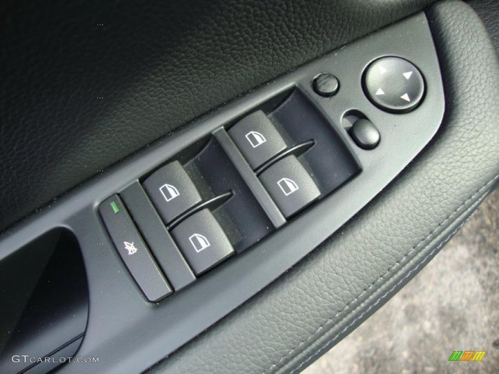 2010 BMW X5 M Standard X5 M Model Controls Photo #44928429