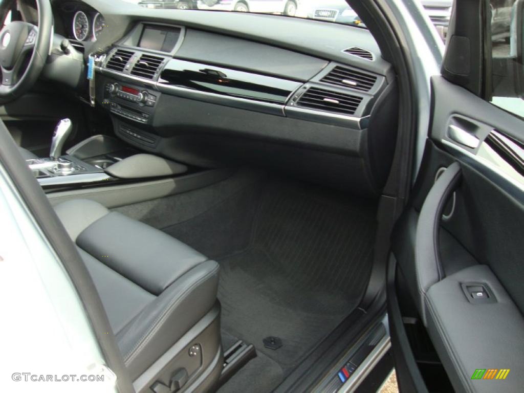 2010 X5 M  - Silverstone Metallic / Black photo #19