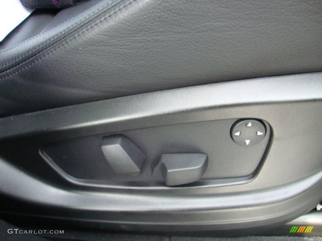 2010 BMW X5 M Standard X5 M Model Controls Photo #44928565