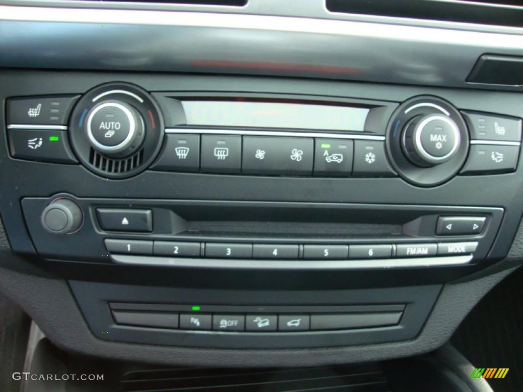 2010 BMW X5 M Standard X5 M Model Controls Photo #44928925