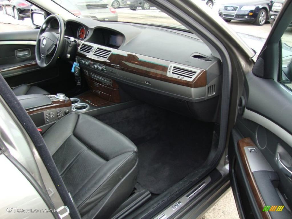 2007 BMW 7 Series 750Li Sedan Black Dashboard Photo #44929441