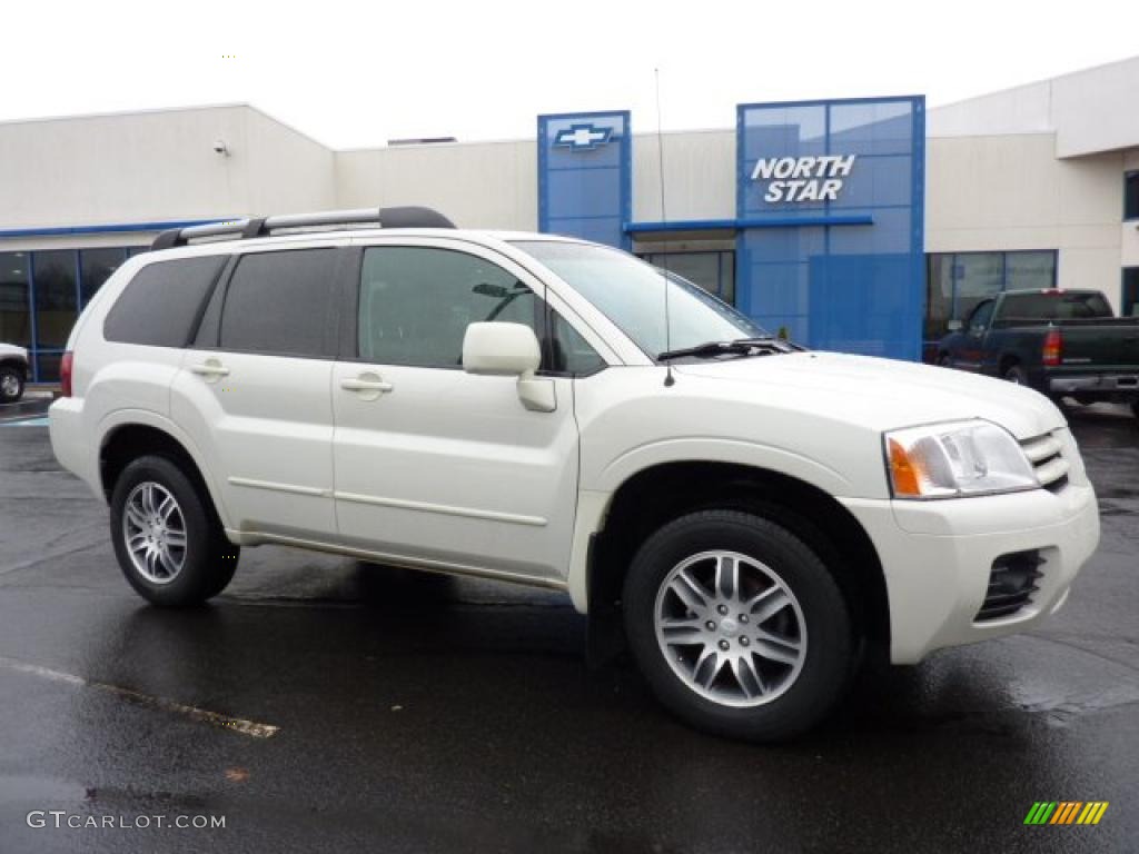 2005 Endeavor Limited AWD - Dover White Pearl / Charcoal photo #1