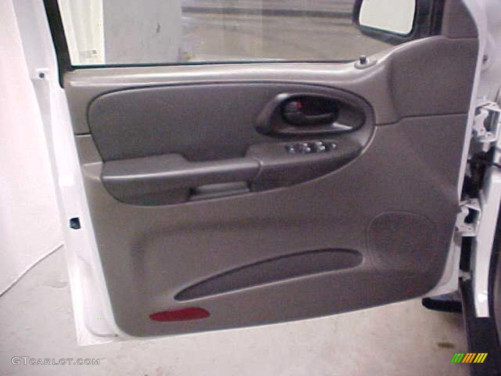 2003 TrailBlazer LS - Summit White / Medium Pewter photo #16