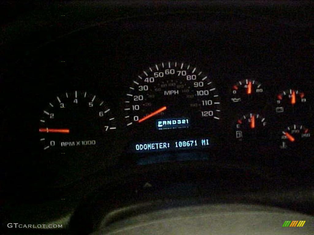 2003 TrailBlazer LS - Summit White / Medium Pewter photo #21