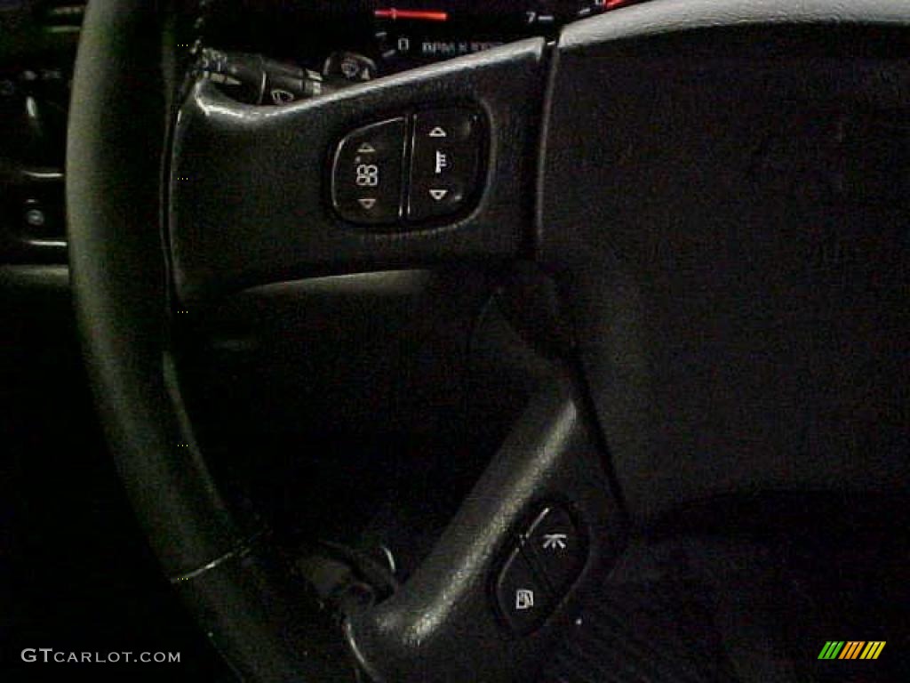 2003 TrailBlazer LS - Summit White / Medium Pewter photo #22