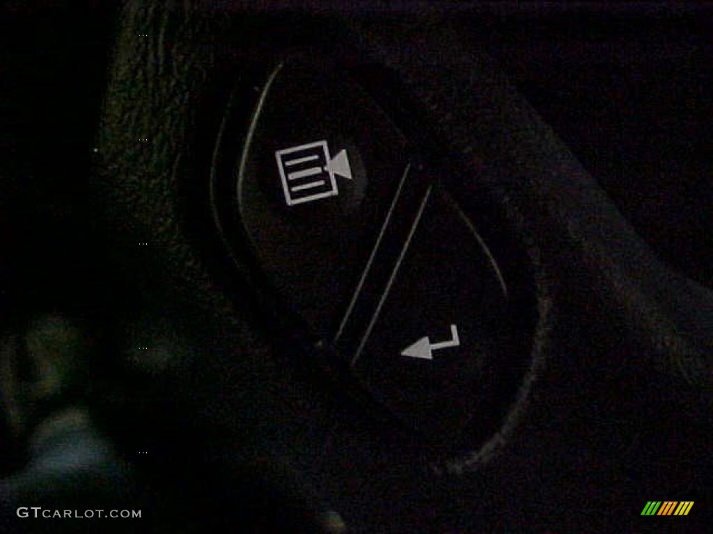 2003 TrailBlazer LS - Summit White / Medium Pewter photo #24