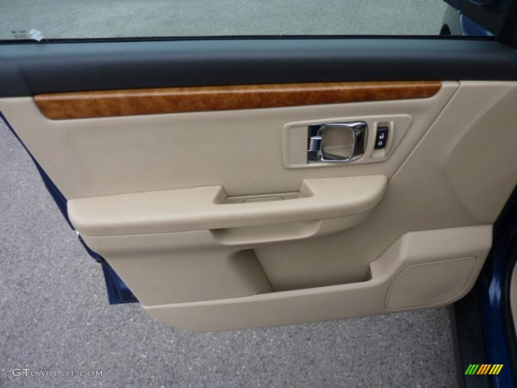 2008 Suzuki XL7 Luxury Beige Door Panel Photo #44934113