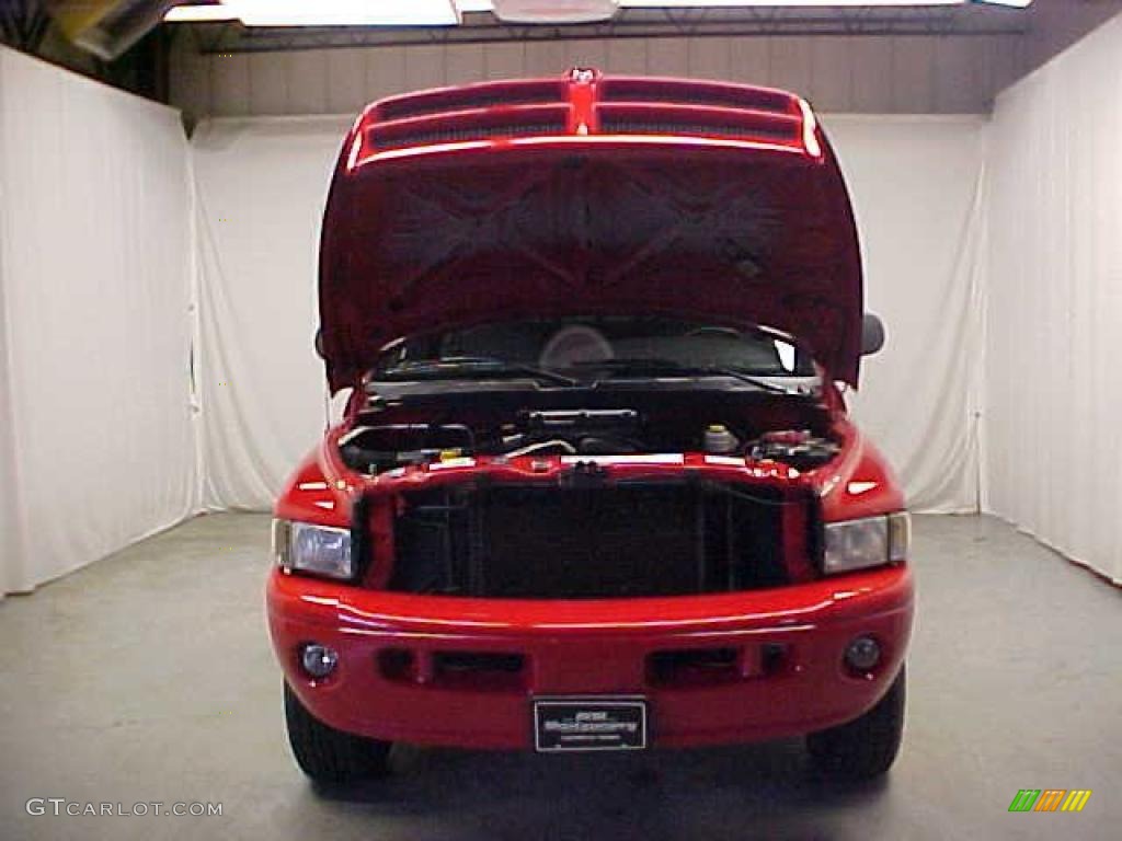 2001 Ram 1500 SLT Club Cab 4x4 - Flame Red / Mist Gray photo #4