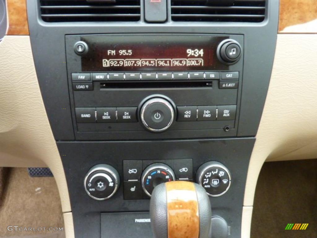 2008 Suzuki XL7 Luxury Controls Photo #44934169