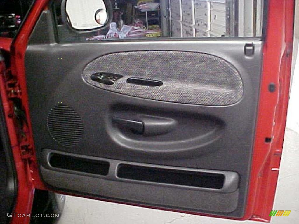 2001 Ram 1500 SLT Club Cab 4x4 - Flame Red / Mist Gray photo #7