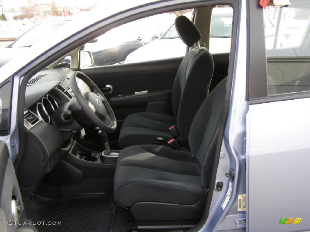 Charcoal Interior 2010 Nissan Versa 1.8 S Hatchback Photo #44934585