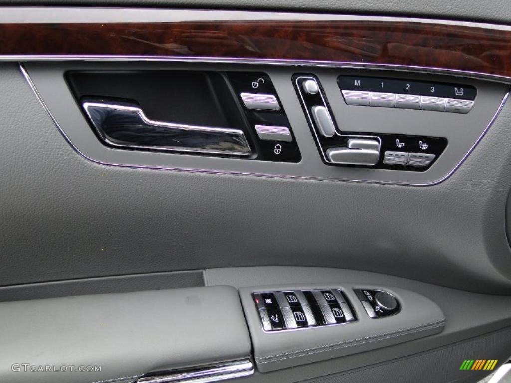 2007 S 550 Sedan - Alabaster White / Grey/Dark Grey photo #16