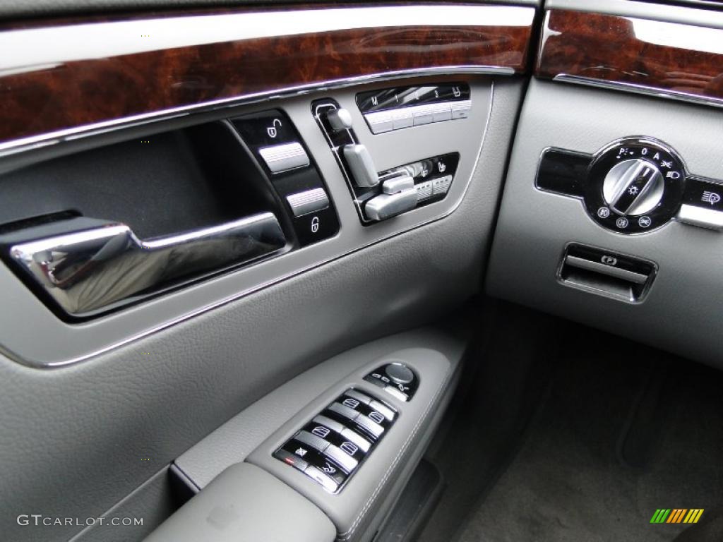 2007 S 550 Sedan - Alabaster White / Grey/Dark Grey photo #17