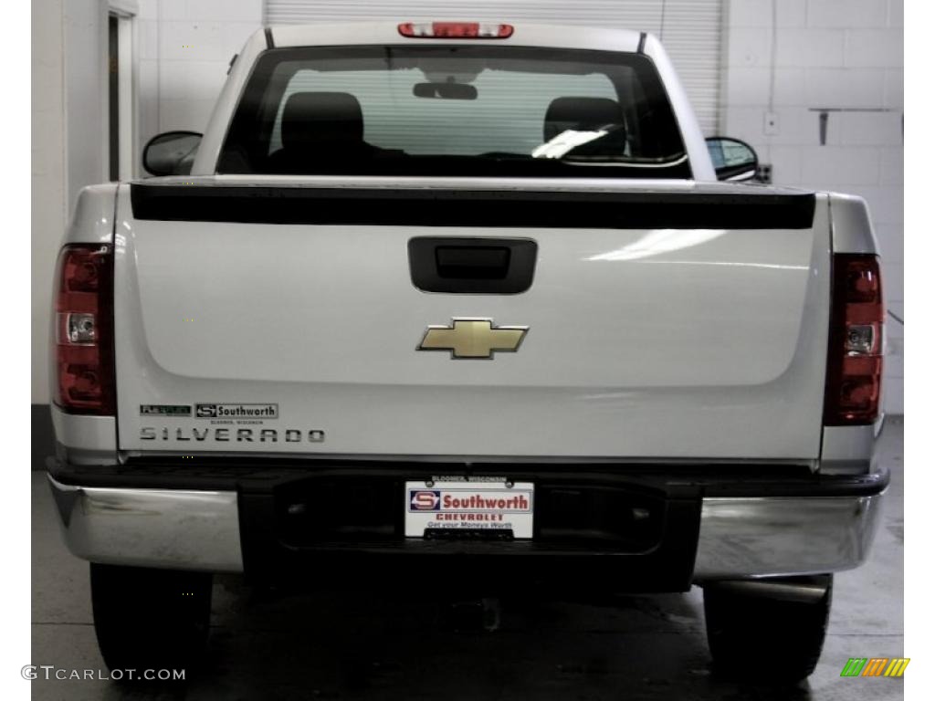 2011 Silverado 1500 Regular Cab 4x4 - Sheer Silver Metallic / Dark Titanium photo #4