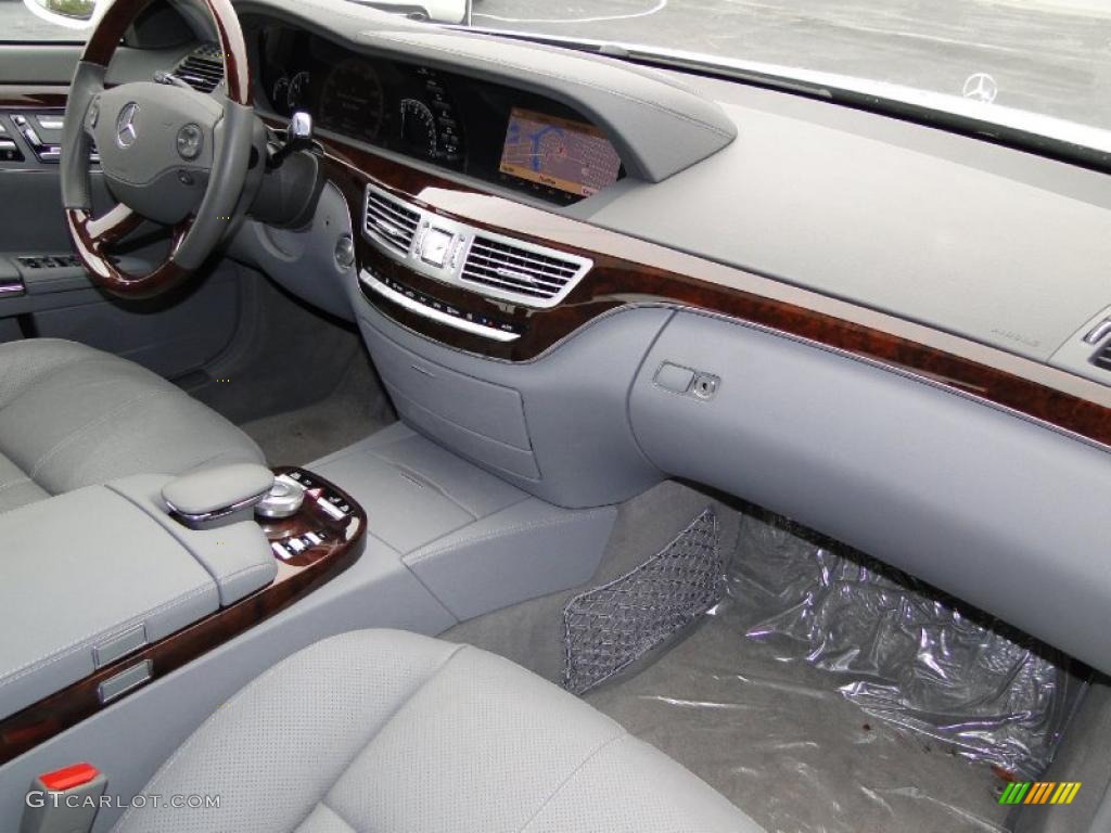 2007 S 550 Sedan - Alabaster White / Grey/Dark Grey photo #29