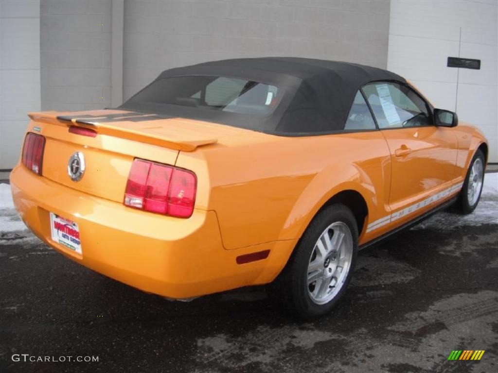 2007 Mustang V6 Premium Convertible - Grabber Orange / Dark Charcoal photo #5